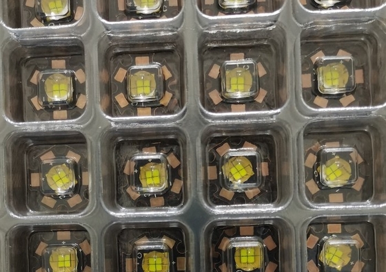 কেনা 900lm 1100lm 10W হাই পাওয়ার হোয়াইট LED COB 850mA ফরোয়ার্ড কারেন্ট অনলাইনে উৎপাদন